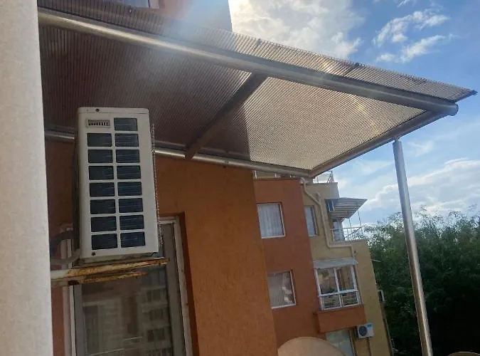 公寓 Pomorie Apartment